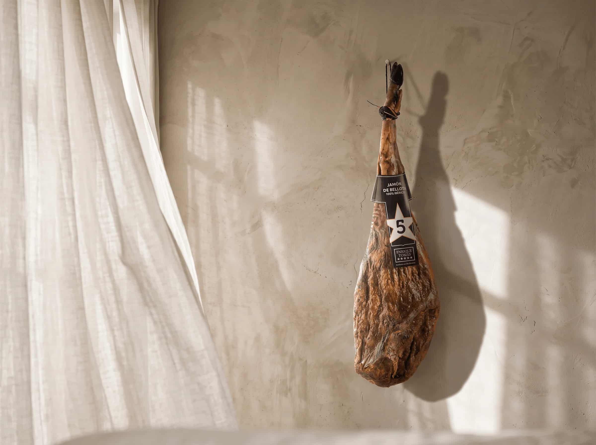 Jamón ibérico entero vs loncheado: ¿cuál merece más la pena?
